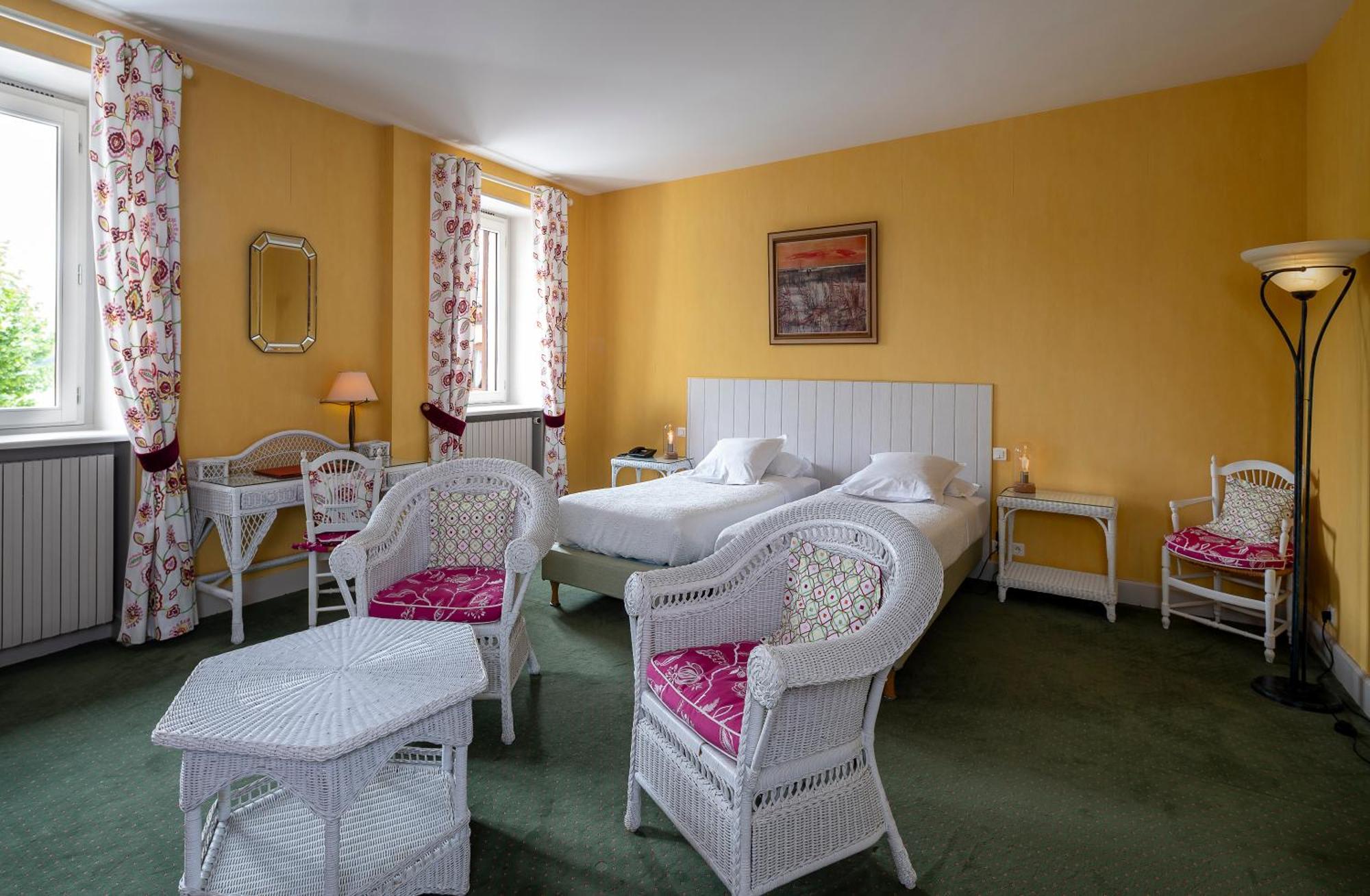 Hotel Beau Rivage Condrieu Exterior photo