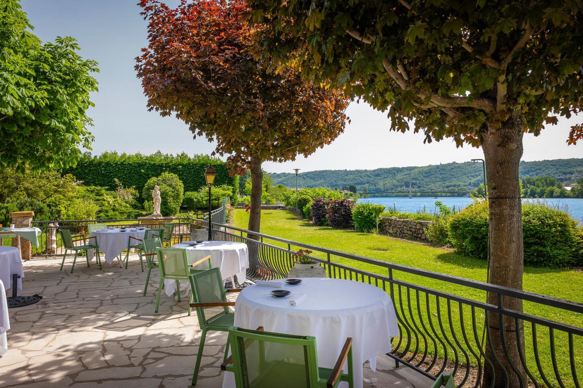 Hotel Beau Rivage Condrieu Exterior photo