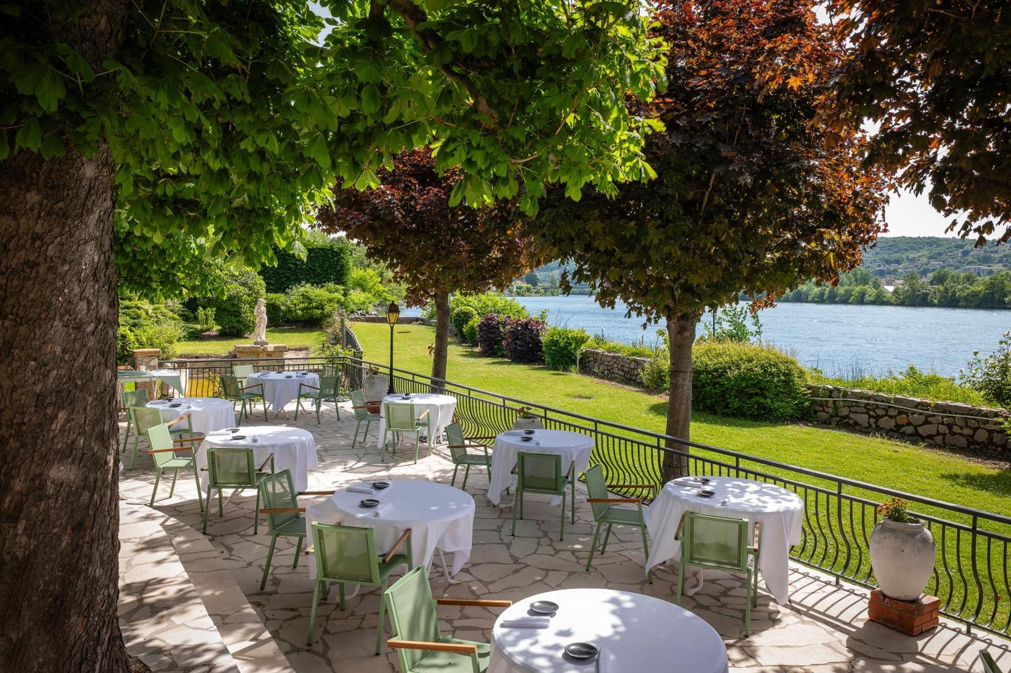 Hotel Beau Rivage Condrieu Exterior photo